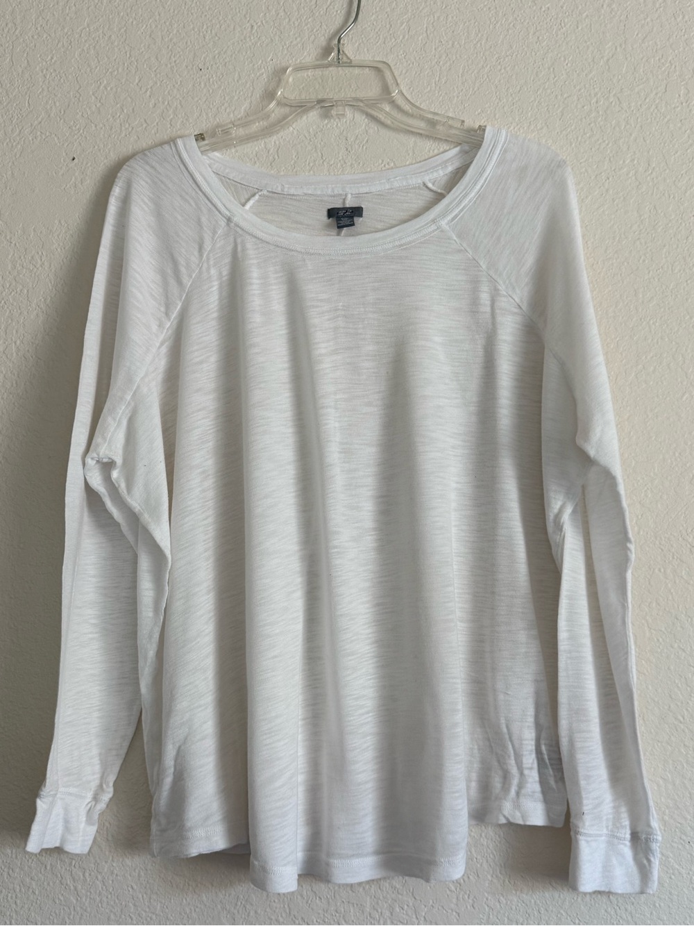 Aerie White Lightweight Long-Sleeve Raglan Crew Tee